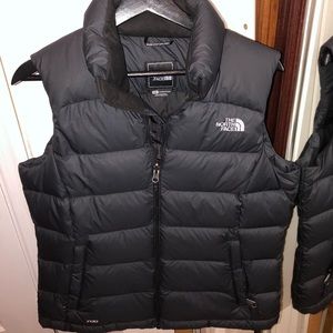 NorthFace black 700 puffer vest